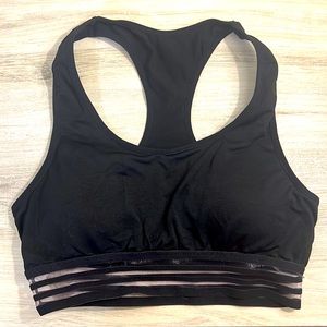 Comfortable Stylish Black Padded Sports Bra